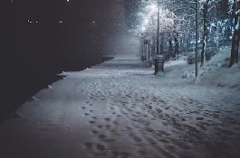 风摧边关引发暴雪，多地积雪严重